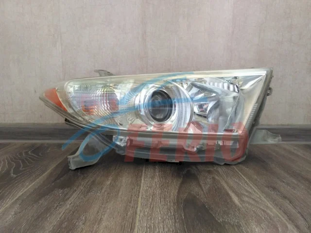 Фара правая для Toyota Highlander XU40 2007-2013 на фотографиях
