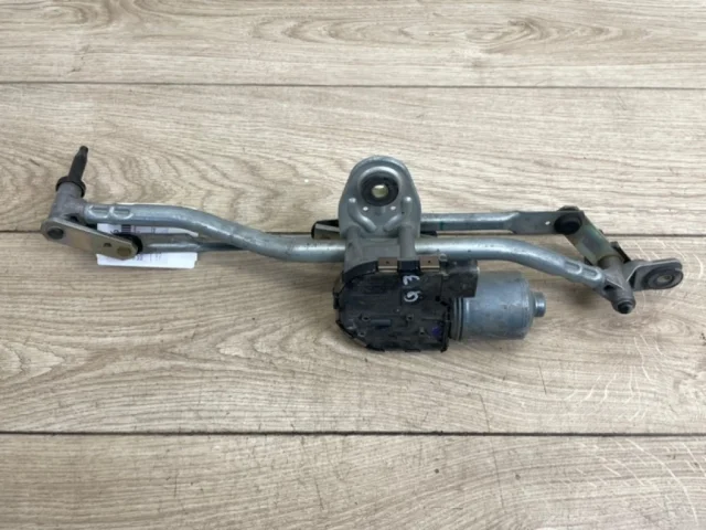 Трапеция стеклоочистителей для Audi Q3 8U 2011-2019 на фотографиях