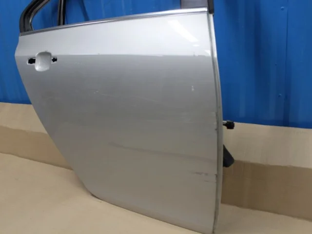 Двери для Opel Insignia Хэтчбек A 2008-2017 на фотографиях