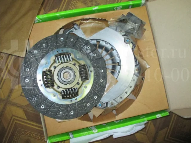 Сцепление в сборе для Chevrolet Cruze 1 J300 2009-2015 на фотографиях