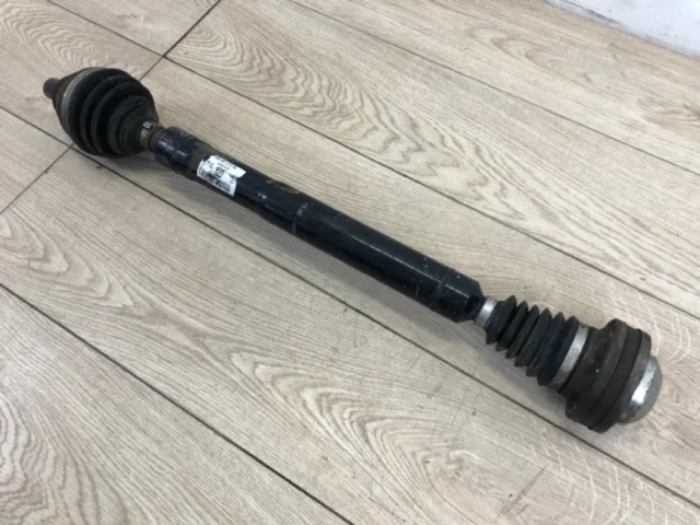 Привод передний правый для Volkswagen Passat (B6, Typ 3C) 2005-2010 на фотографиях