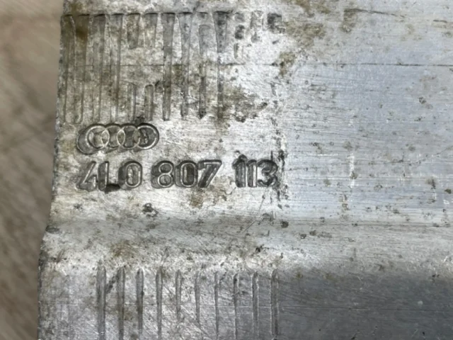 Усилитель бампера передний верхний для Audi Q7 4L 2005-2015 на фотографиях