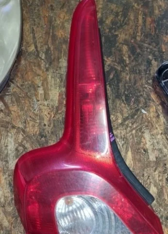 Фонарь левый для Volvo C30 MK 2006-2013 на фотографиях