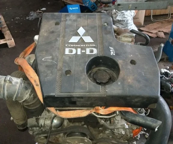 Двигатель для Mitsubishi Pajero Sport KH0 2008-2013 на фотографиях