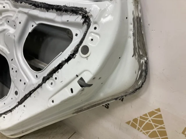 Дверь задняя правая для Hyundai Solaris 1 рестайлинг 2014-2017 на фотографиях