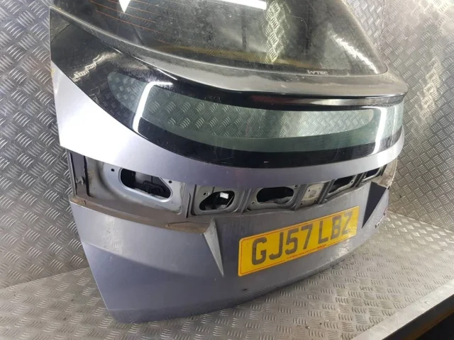 Двери для Honda Civic FK,FN 5D 2006-2012 на фотографиях