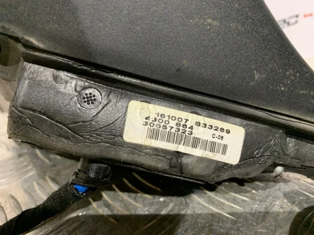 Зеркало боковое правое для Volvo C30 MK 2006-2013 на фотографиях