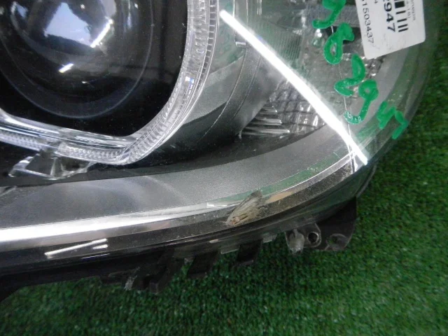 Фара левая для BMW 3er F30 2011-2019 на фотографиях