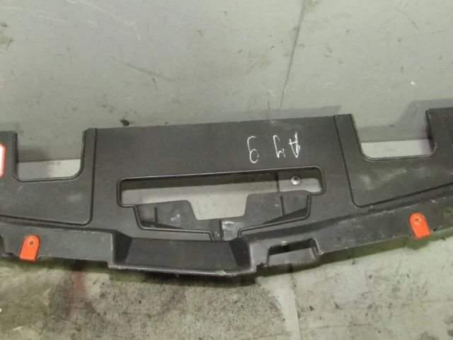 Замок капота для Opel Insignia Седан A 2008-2017 на фотографиях