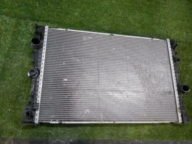Радиатор охлаждения ДВС для BMW X3 G01 2017-2023 на фотографиях