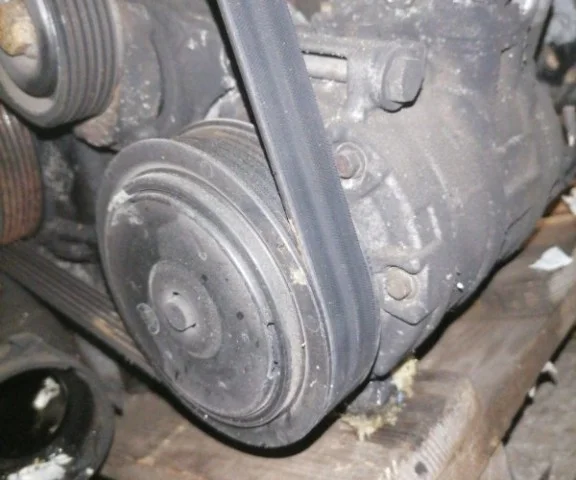 Компрессор кондиционера для Volkswagen Passat Variant (B6, Typ 3C) 2004-2010 на фотографиях