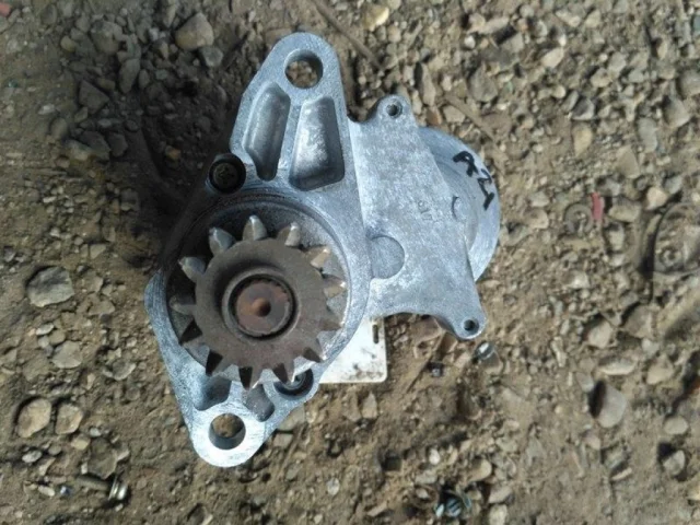 Стартер для Toyota RAV4 XA20 2000-2005 на фотографиях