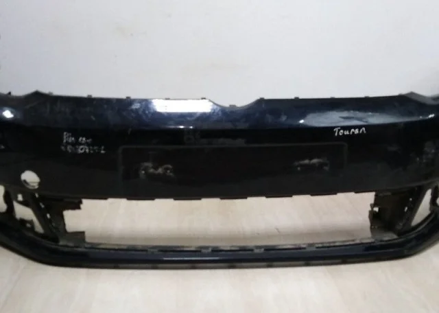 Бампер для Volkswagen Touran 1T 2003-2015 на фотографиях