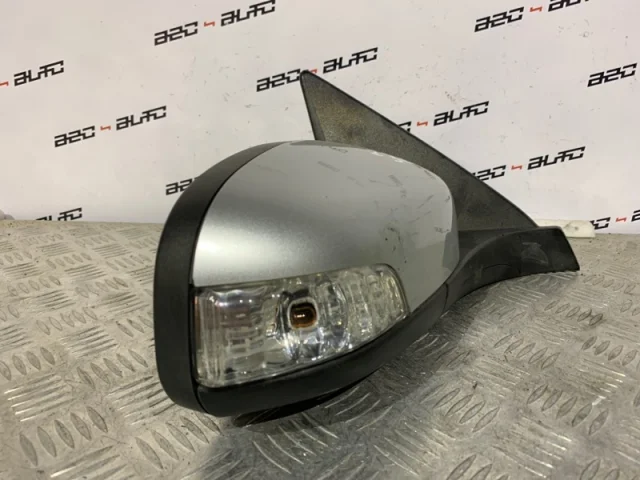 Зеркала для Volvo C30 MK 2006-2013 на фотографиях