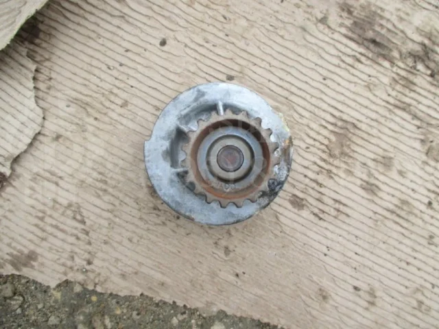 Насос охлаждающей жидкости ДВС(Помпа) для Chevrolet Cruze 1 J300 2009-2015 на фотографиях