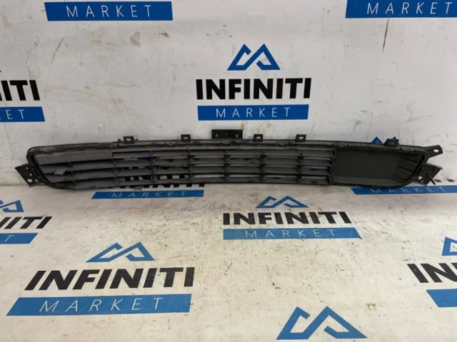 Решетка переднего бампера для Infiniti Q Q50 V37 2013-2021 на фотографиях