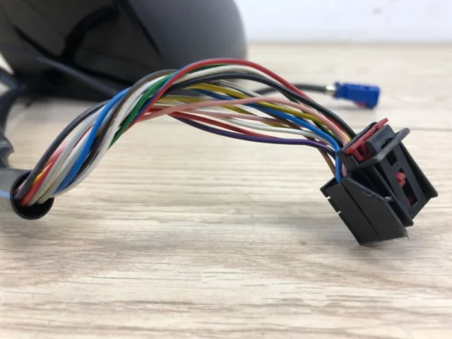 Зеркало боковое правое для Audi Q7 4M 2015+ на фотографиях