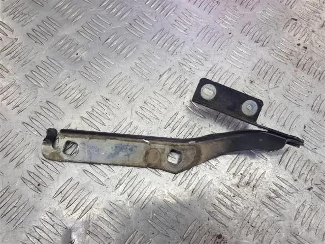 Петля капота правая для Citroen Berlingo 2 B9 Минивэн 2008-2016 на фотографиях