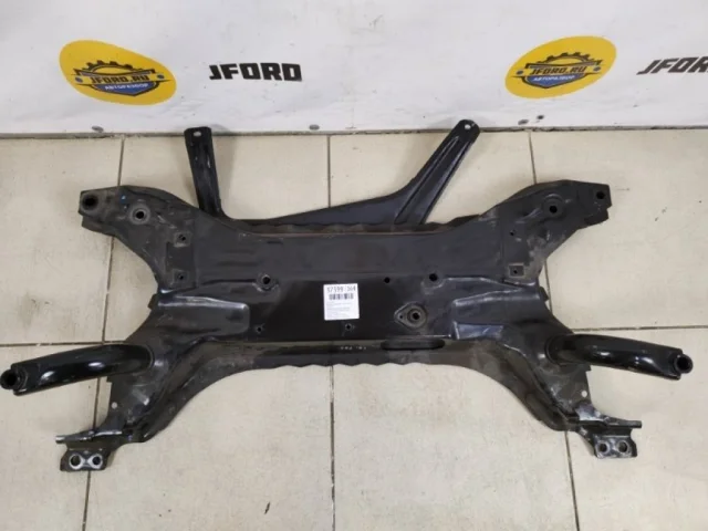 Подрамник двигателя для Mitsubishi Outlander III 3 rest GF0W 2018-2022 на фотографиях