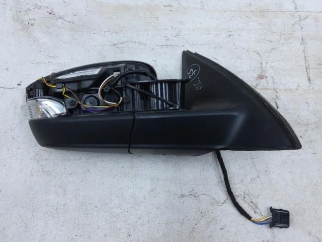 Зеркало боковое правое для Skoda Rapid I rest NH3 2017-2020 на фотографиях