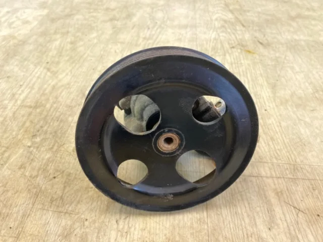 Насос ГУР для Mitsubishi Outlander 1 CU0W 2002-2009 на фотографиях