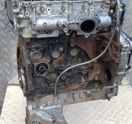 Двигатель для Nissan Navara D40 rest 2010-2015 на фотографиях