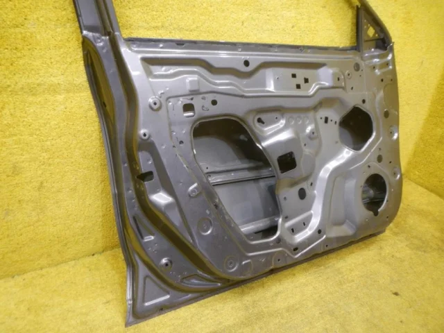 Дверь передняя левая для Nissan X-Trail T32 JDM 2013-2022 на фотографиях