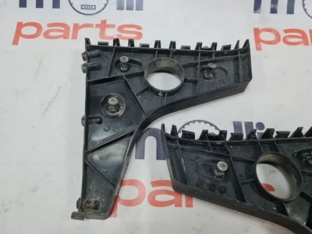 Кронштейн заднего бампера левый для Audi A6 C7 2010-2018 на фотографиях