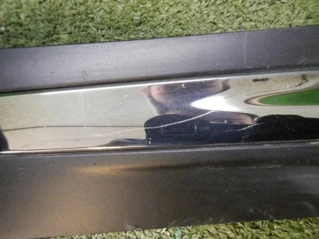 Молдинг двери задний правый для Infiniti FX S51 2008-2013 на фотографиях