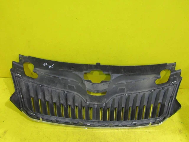 Бампер передний для Skoda Rapid I rest NH3 2017-2020 на фотографиях