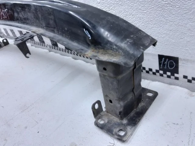 Усилитель переднего бампера для Skoda Rapid I NH3 2012-2017 на фотографиях