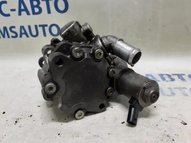 Насос ГУР для Audi Q5 8R 2008-2016 на фотографиях