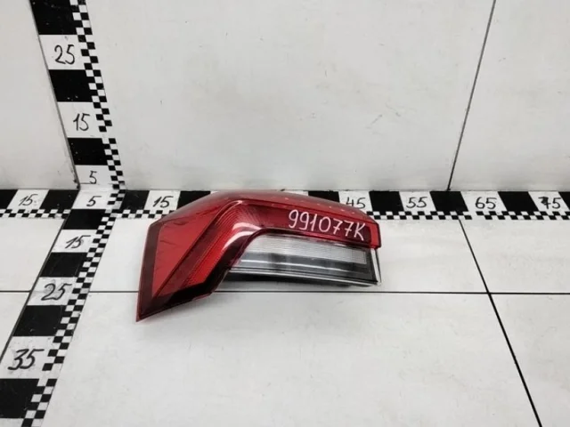 Фонарь левый для Skoda Rapid II 2020+ на фотографиях