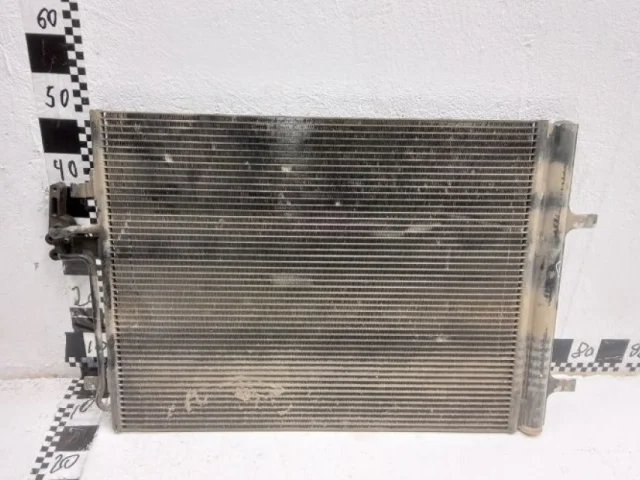 Радиатор кондиционера для Land Rover Freelander L359 2006-2010 на фотографиях