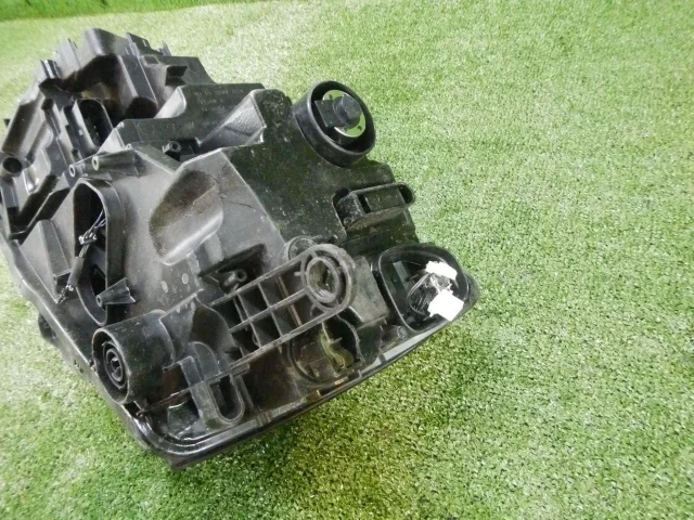 Фары для Skoda Rapid II 2020+ на фотографиях