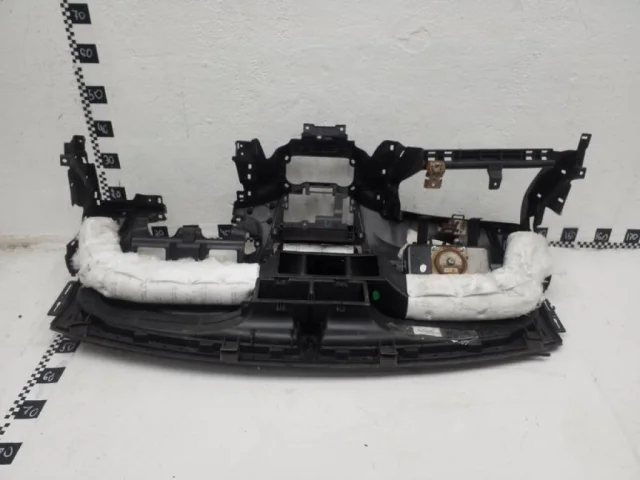 Накладка панели приборов для Hyundai Solaris 1 RB (2011-2013) на фотографиях