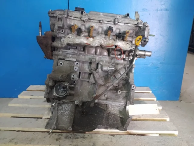 Двигатель без навесного для Toyota RAV4 XA30 2005-2012 на фотографиях