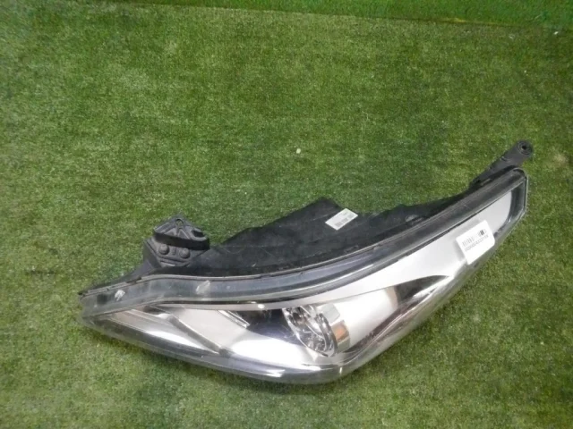 Фара ксенон левая для Hyundai Solaris 1 рестайлинг 2014-2017 Хэтчбек на фотографиях