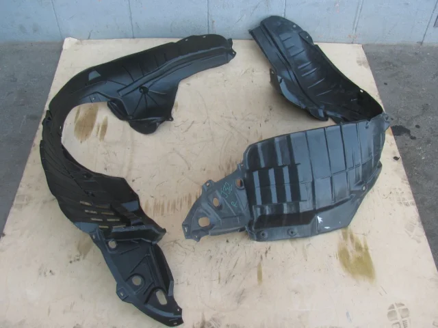 Крылья для Nissan Teana J32 2008-2013 на фотографиях