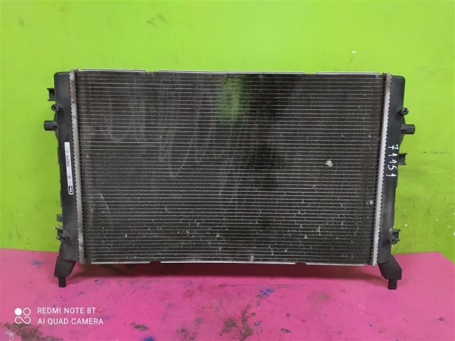 Радиатор охлаждения ДВС для Volkswagen Golf VI (5K) (3dr) 2008-2012 на фотографиях