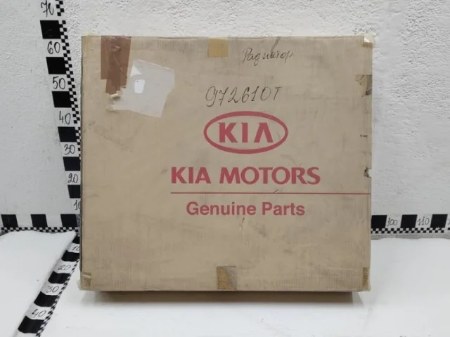 Радиатор охлаждения ДВС для Kia Sorento 1 BL 2002-2009 на фотографиях