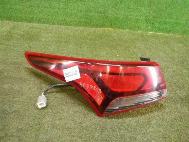 Фонарь внешний левый для Hyundai Solaris 2 (2017-2022) на фотографиях