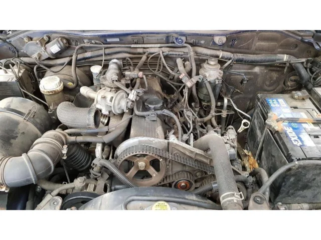 Двигатель без навесного для Mitsubishi Pajero V20 3dr 1990-2000 на фотографиях