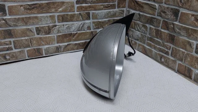 Стекла и зеркала для Audi Q7 4M 2015+ на фотографиях