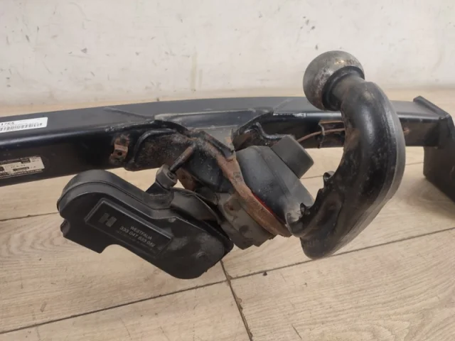 Фаркоп для Volkswagen Touareg II (7P5) 2010-2014 на фотографиях