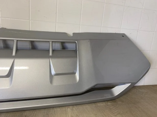 Накладка переднего бампера для Mitsubishi Pajero Sport KS0W 2016+ на фотографиях