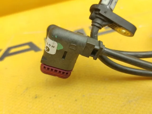 Датчик ABS передний правый для Mercedes-Benz E class W211 2002-2009 на фотографиях