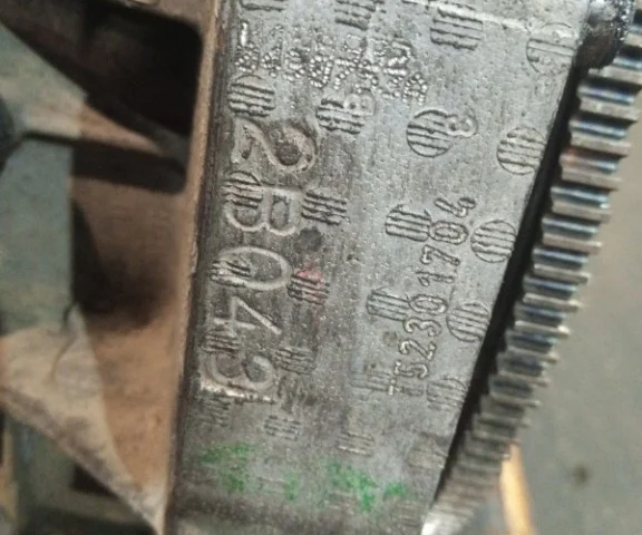 Двигатель без навесного для Chevrolet TrailBlazer GMT360 2001-2010 на фотографиях