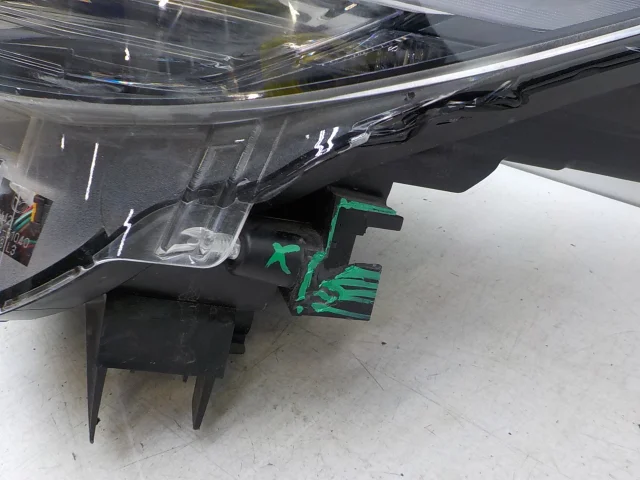 Фара ксенон левая для Mazda CX 5 KF 2017 на фотографиях