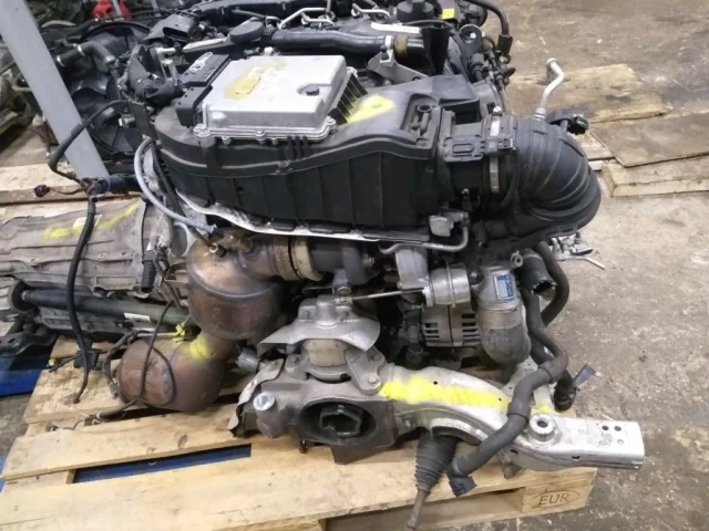 Двигатель без навесного для Mercedes-Benz Vito W447 Vito 2014-2022 на фотографиях